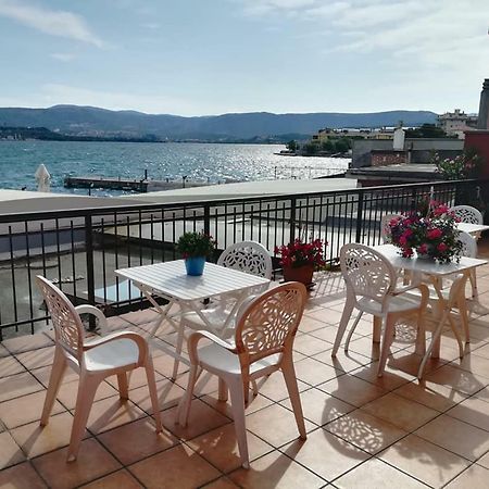 Hotel La Bussola Муджа Экстерьер фото
