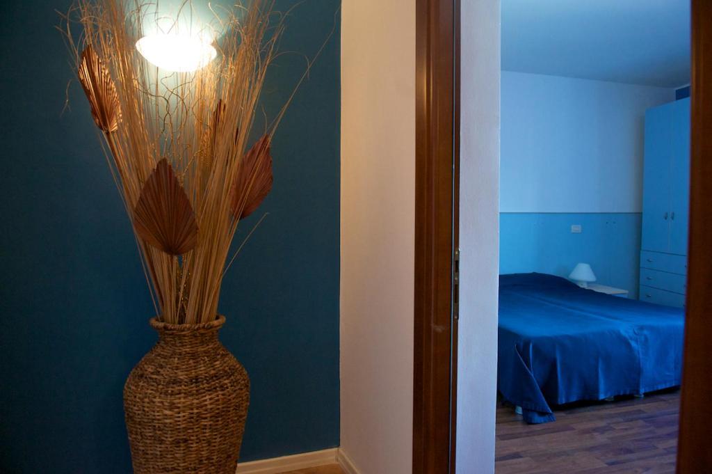 Hotel La Bussola Муджа Номер фото
